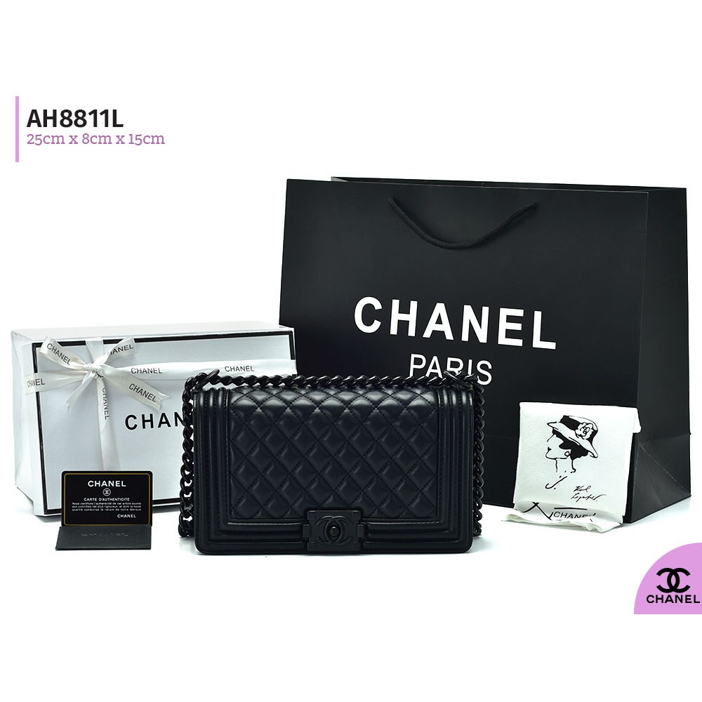 Tas Chanel Boy So Black Medium Lambskin Hitam AH8811L