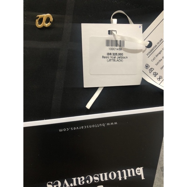 basic voal jetblack buttonscarves