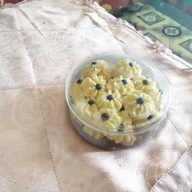 

KUE KERING SEMPRIT TOPLES LEBARAN