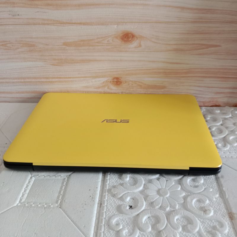 asus x455ld i3-4030U 4gb/500gb nvidia 820M-2gb second-1