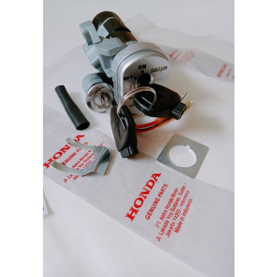 kunci kontak + kunci jok Supra 125 karbu ktm ORI (KTM)