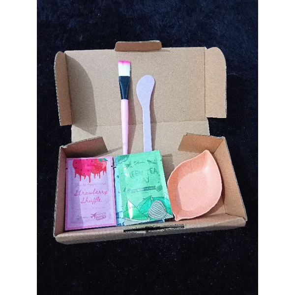 Paket hampers 20 pcs masker lea gloria @10 gram