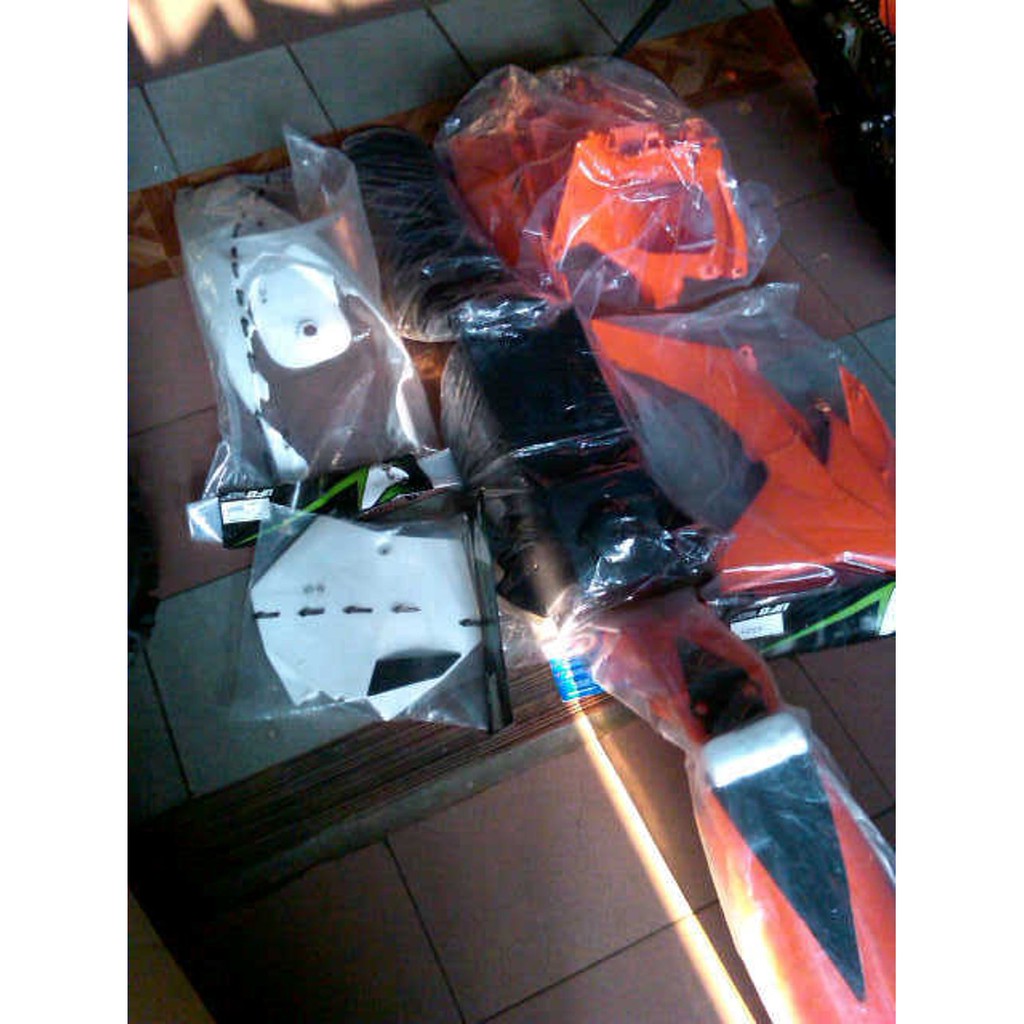 body trail ktm250 sixdays 2014 acerbis ufo polisport plus tangki jok besi