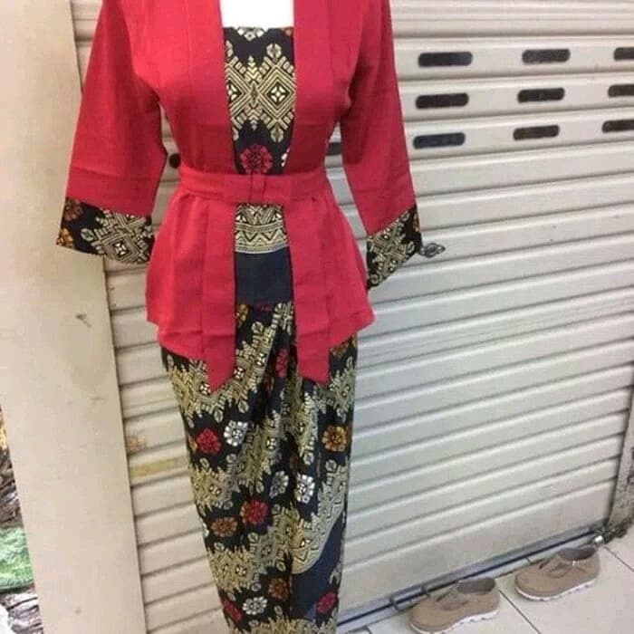 Kebaya Modern Setelan Combi / Elnira Mewah Pink