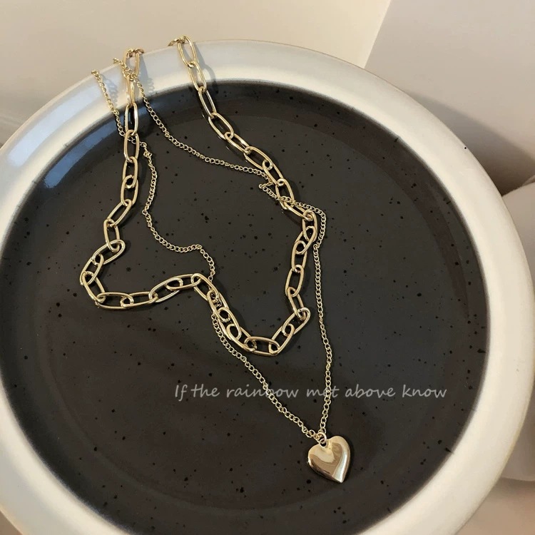 Kalung Double Layer Dengan Liontin Bentuk Hati Bahan Metal Gaya Vintage Untuk Wanita