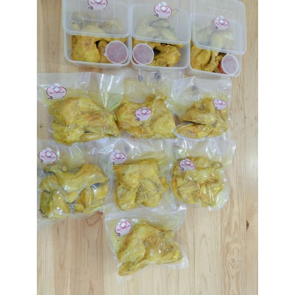 

Ayam ungkep kuning
