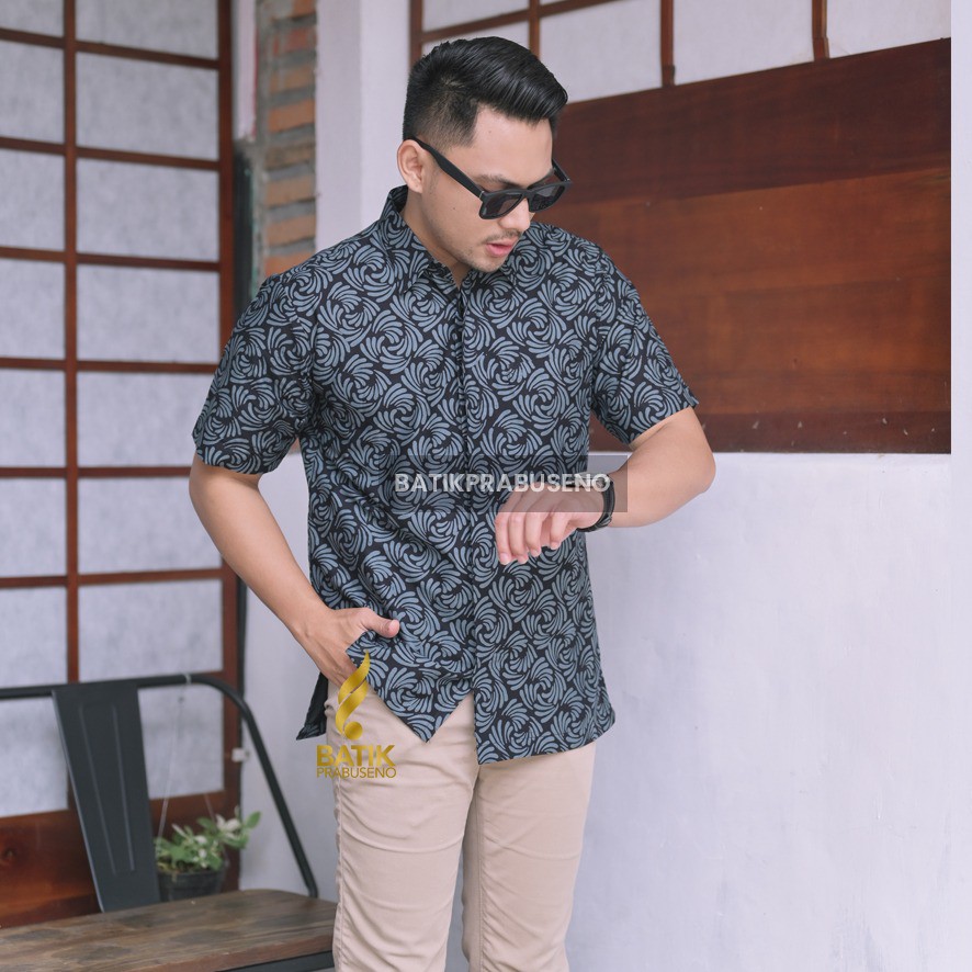 PRABUSENO // BATIK  GUNAWAN KEMEJA BATIK PRIA LENGAN PENDEK SLIMFIT SLIM FIT