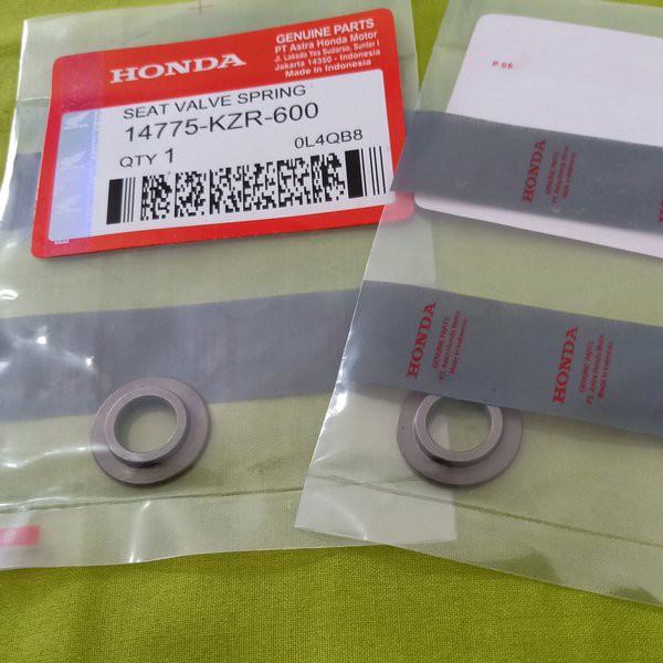 Topi Klep Vario 125 Fi Ahm 14775Kzr600