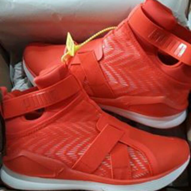 sepatu puma original.