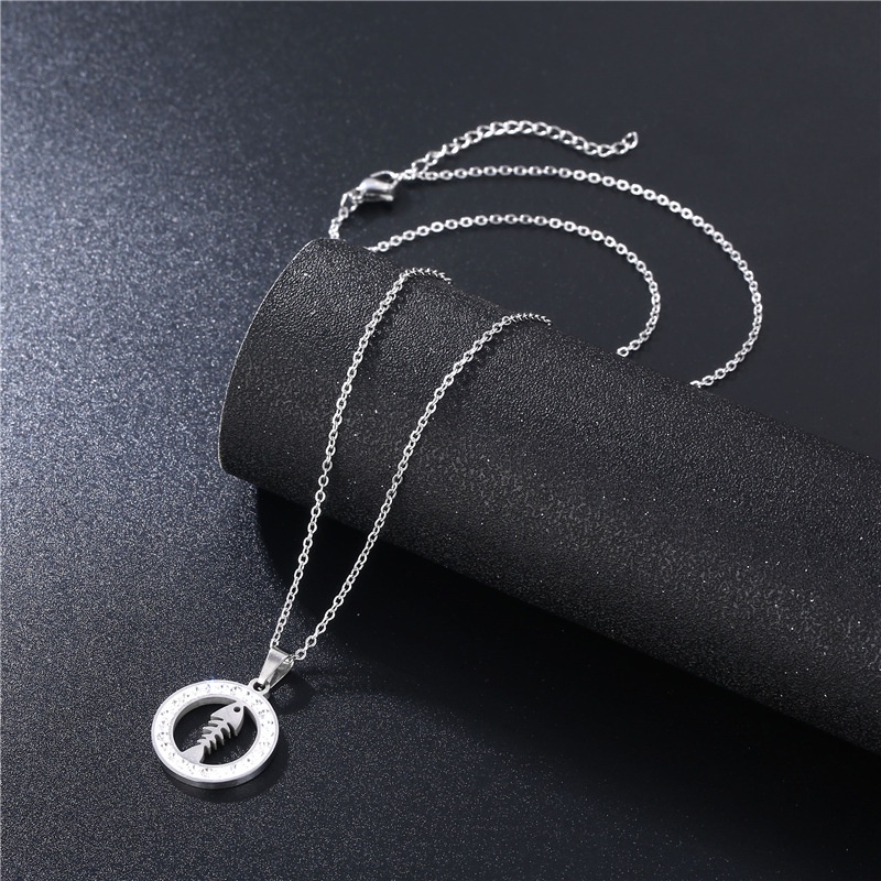 Eropa dan Amerika baru stainless steel Fishbone liontin hipster bulat diamond kalung stainless steel