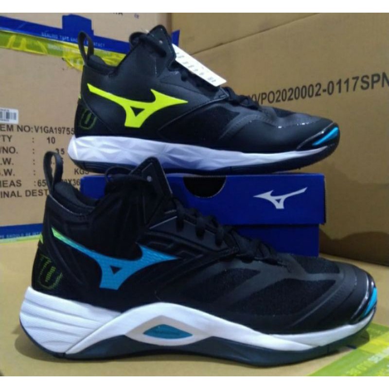sepatu mizuno momentum 2 mid hitam biru original