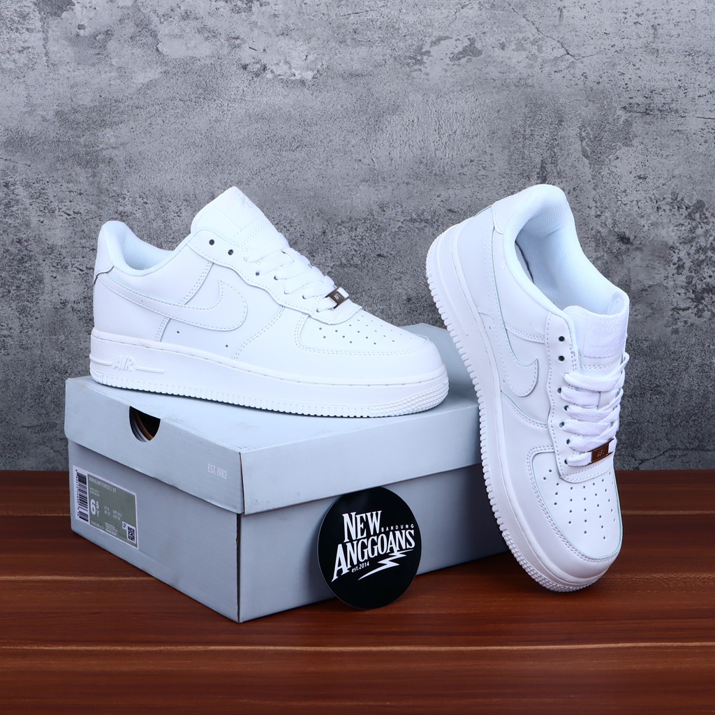 af1 white size 4