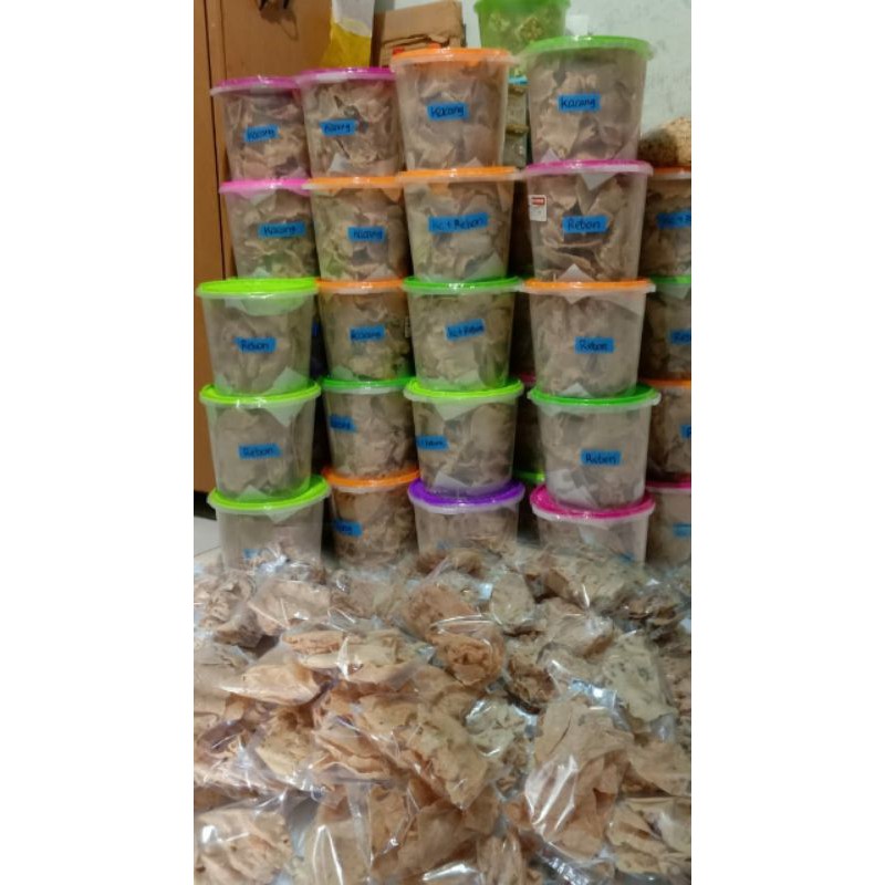 

Peyek Kacang/ Peyek Rebon/ Peyek Kacang Hijau dan mix 3 rasa Toples 5L