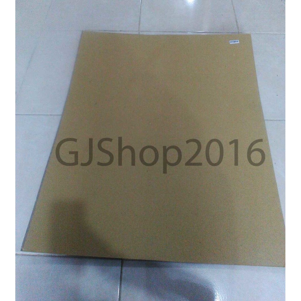 Karton Board Plano Tebal No 30 (75 x 65 cm)