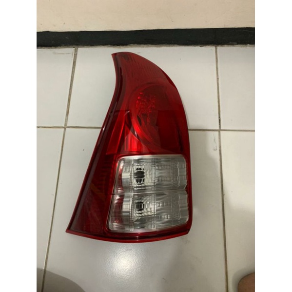 Stoplamp Toyota Avanza / Xenia LH (kiri) th 2013