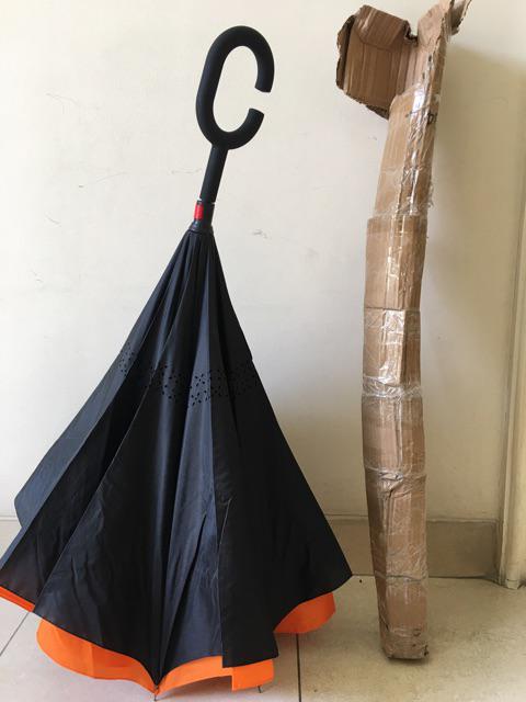 Payung Mobil / Payung Terbalik / Kazbrella / Warna Luar / Hitam Dalam