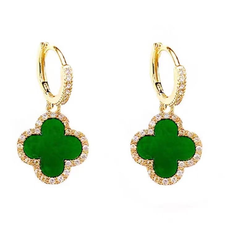 Anting Tusuk Sterling Silver 925 Desain Clover Hias Berlian Imitasi Gaya Vintage / Klasik Untuk Wanita