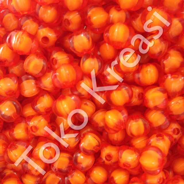 Manik isi bentuk belimbing 8mm warna orange / jingga