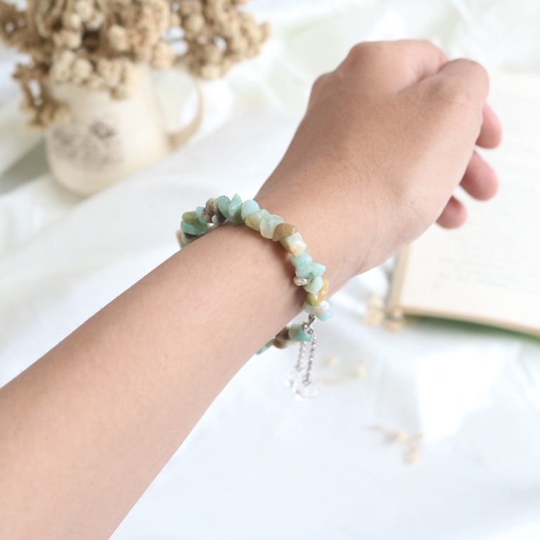 Gelang / Bracelet Zaitun / Fashion / Korea Style / Simple / Cantik / Unik / Etnik / Natural / Gelang Sahabat Persahabatan / Wanita Vintage / Biru Muda / Batu Putih / Aksesoris Asesoris / Perhiasan Unik Cantik Anggun