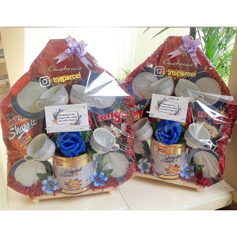 

PARCEL KERAMIK MALANG / PARCEL IMLEK MALANG / PARCEL CNY / HAMPERS IMLEK / HAMPERS CNY / CANGKIR SET