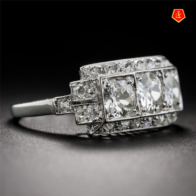 [Ready Stock]Inlaid White Moissanite Ring Fashionable and Elegant