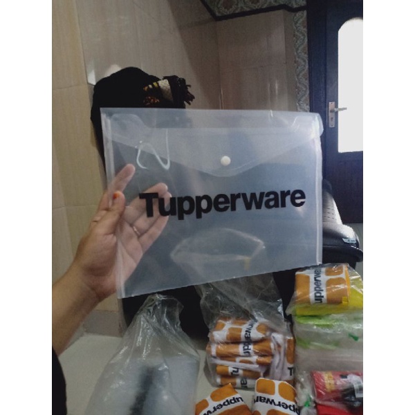 

Map bening tuppy/tempat kertas dokumen
