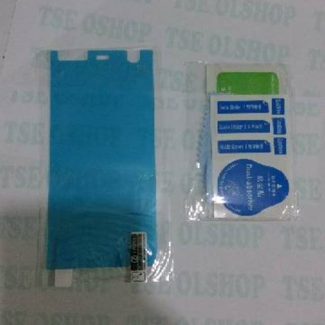 Anti Gores Carbon Fiber Khusus Fujitsu Arrows NX F-04G Screen Protector Plexiglass