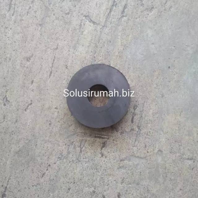 MAGNET BULAT 63*27*16MM +- HITAM OD*ID*T LUBANG STD FERIT FERRITE