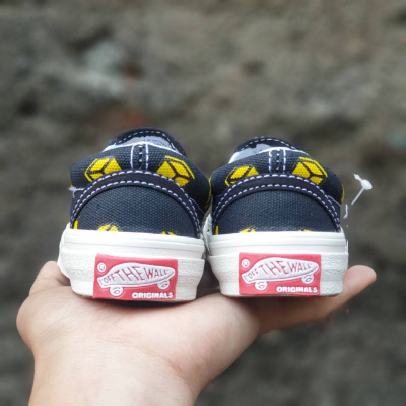 SEPATU ANAK VANS SLOP SPONGEBOB HITAM/CREAM LAKI PEREMPUAN MURAH