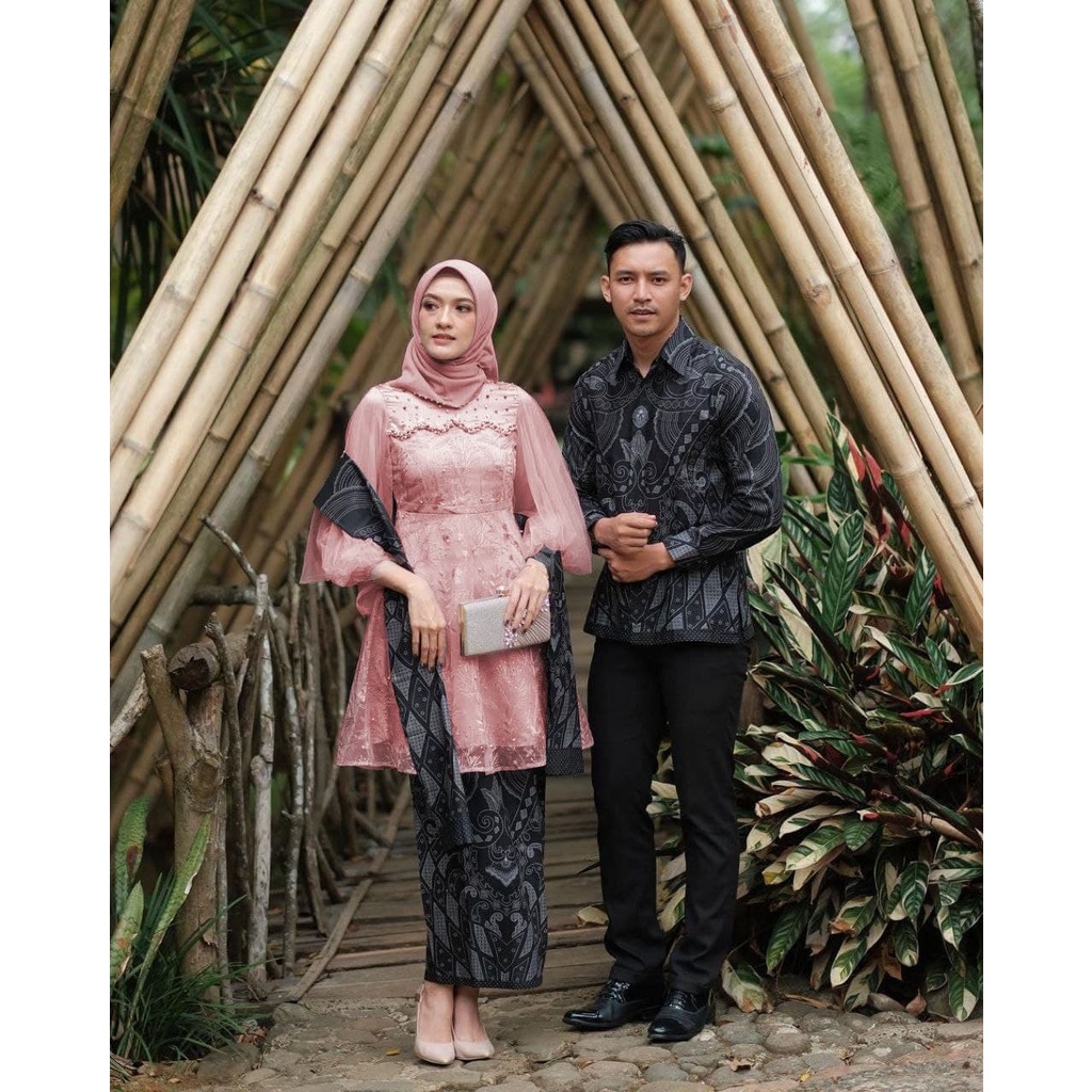 Kebaya Couple Modern Kebaya Tunangan Lamaran Wisuda Maura Couple - Sania Ruffle Batik Couple LUNAMAYA 2 DNT Garansi Termurah Shopee - WIDBATIK