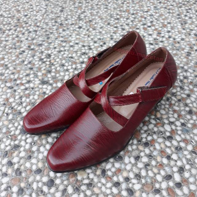 Sepatu kulit magetan