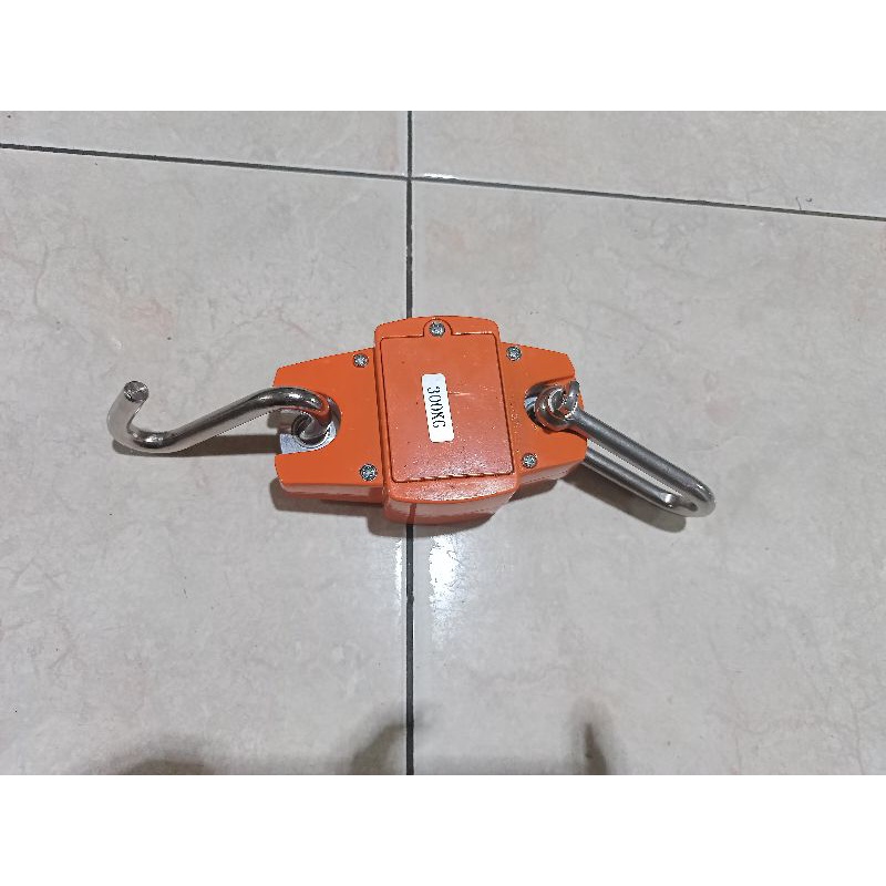 Timbangan Digital Gantung 300 kg ocs casing metal akurat