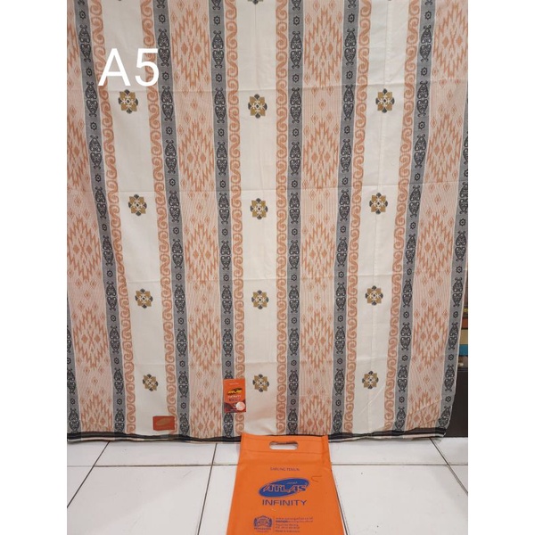 sarung atlas jacquard infinity