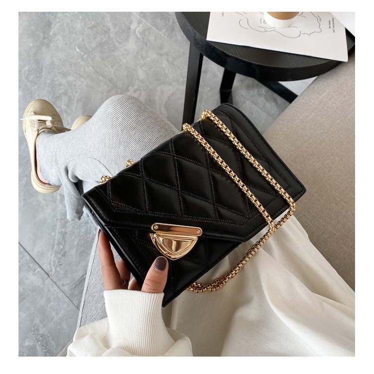 Tas Selempang Cewek Fashion Korea Bahan Kulit Tali Rantai Gold