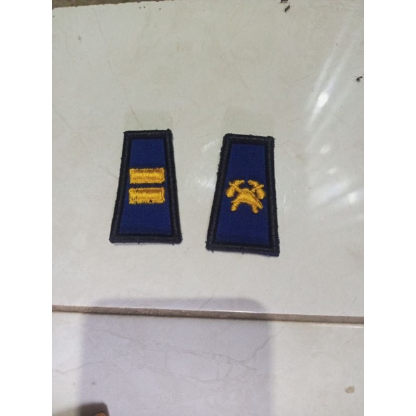 Bordir timbul pangkat pemadam kebakaran