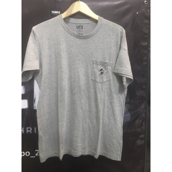 Kaos Uniqlo Mickey mouse