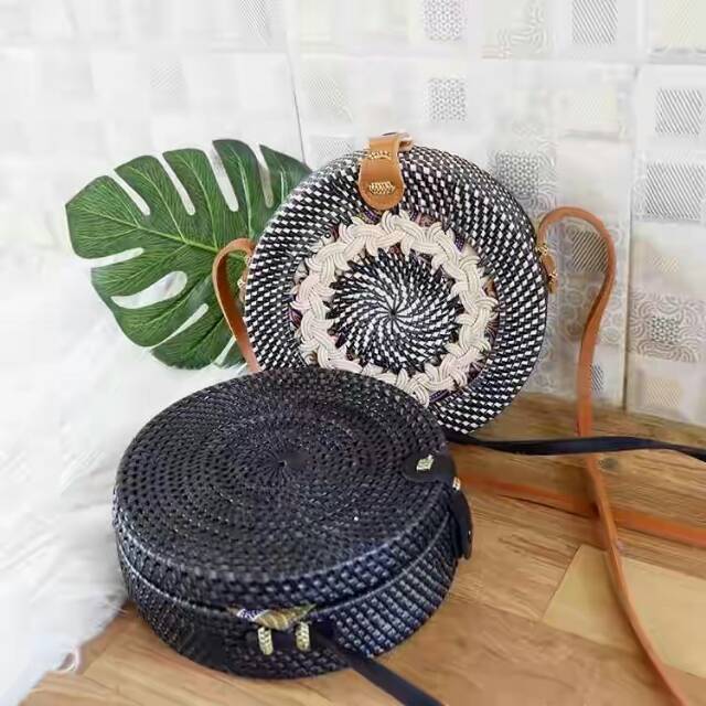 WHITE LOTUS & BLACK LOTUS