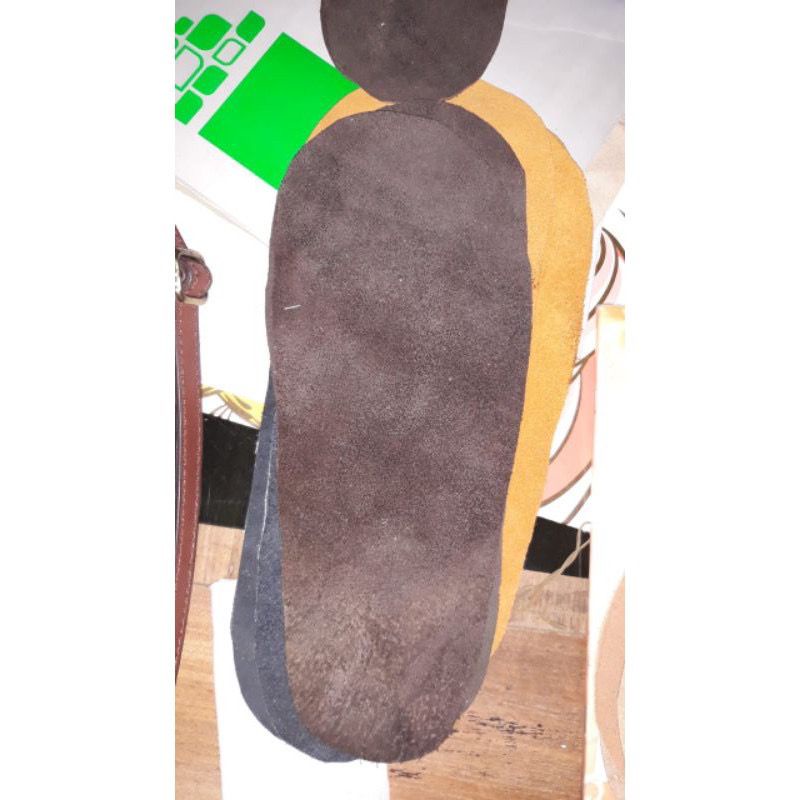 Alas Sepatu Sandal Kulit Suede