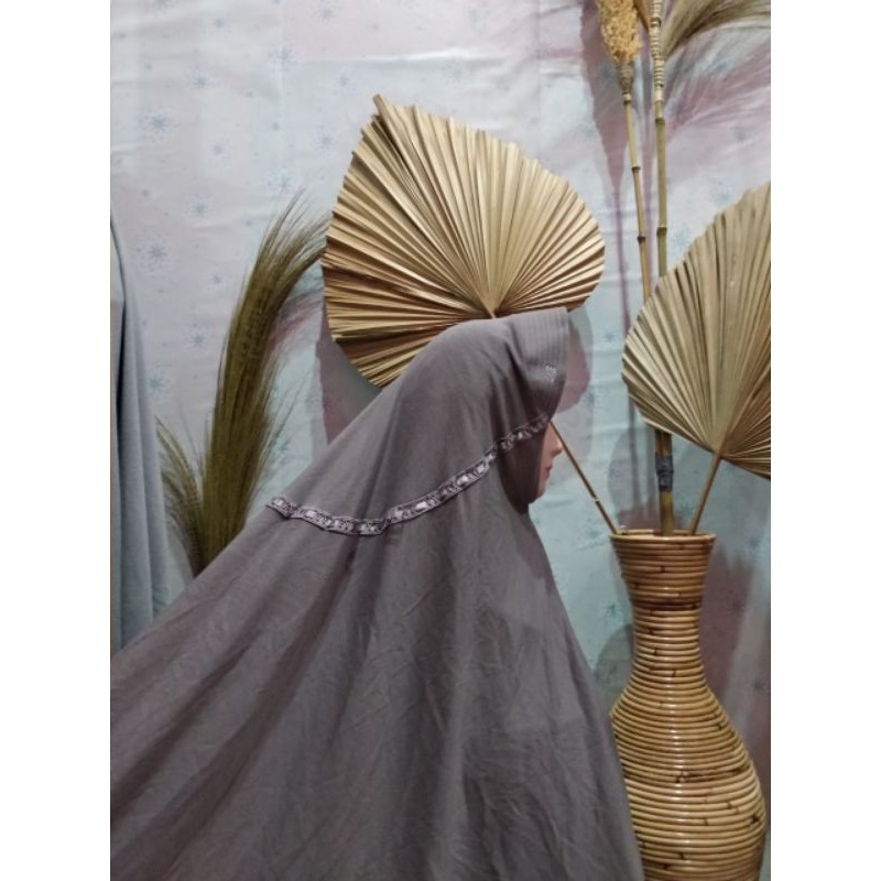 kerudung Rabbani serut dalam S.M.L.XL
