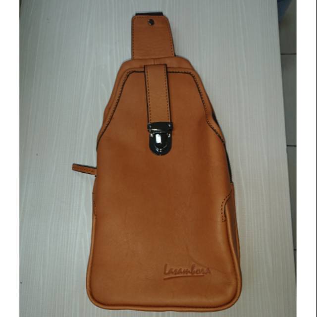 Tas Kulit Selempang Belakang Wanita / Pria