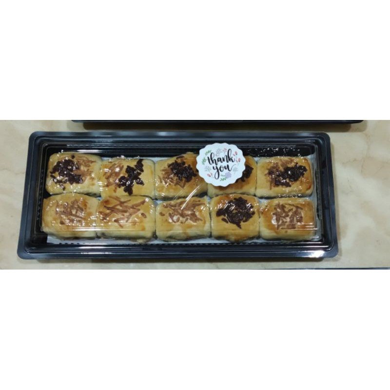 

Kue Bolen Pie Risoles Goreng / Frozen
