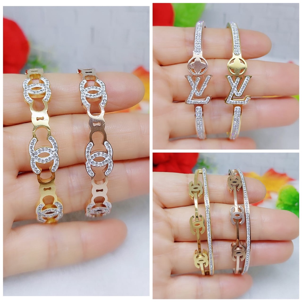 Gelang Titanium Permata L dan CC