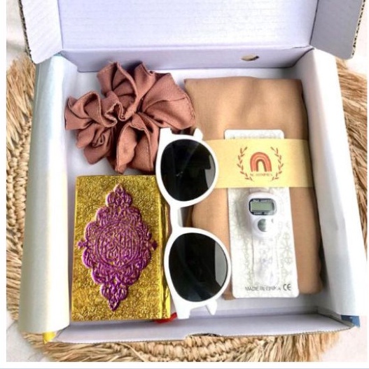 

GIFTBOX ULANG TAHUN | GIFTBOX WISUDA | GIFTBOX MURAH | GIFTBOX LUCU