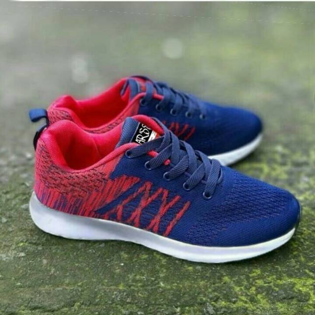 sepatu pria sneakers running fashion XXI sport