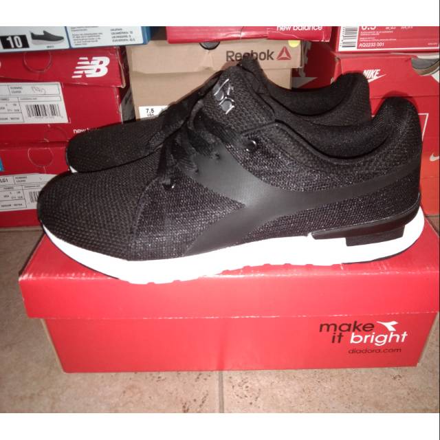 Original 100 % Sepatu running Diadora Ergo Black.