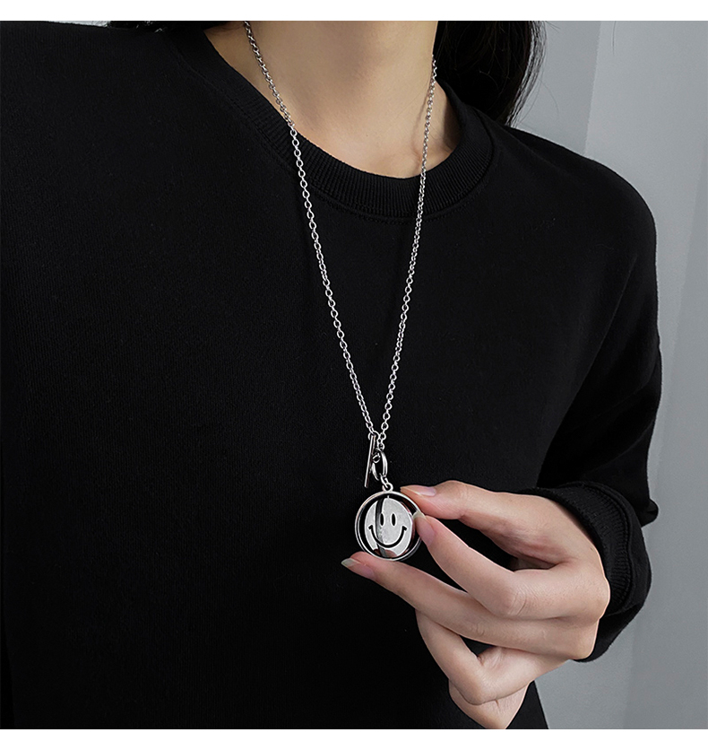 Hip-hop Double-sided Mood Pendant Rotating Smiley Face Necklace