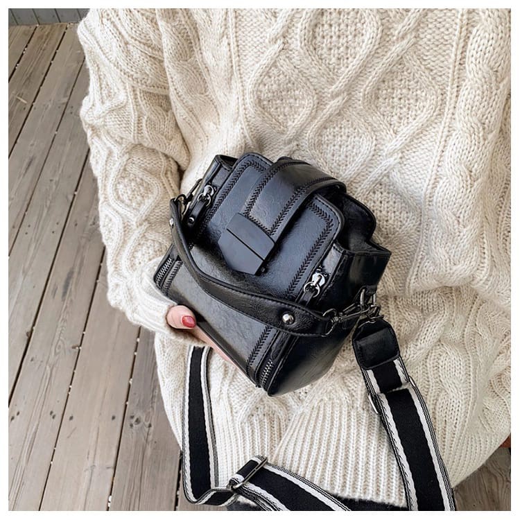 TAS SELEMPANG WANITA IMPORT / TAS FASHION TERBARU BEST SELLER
