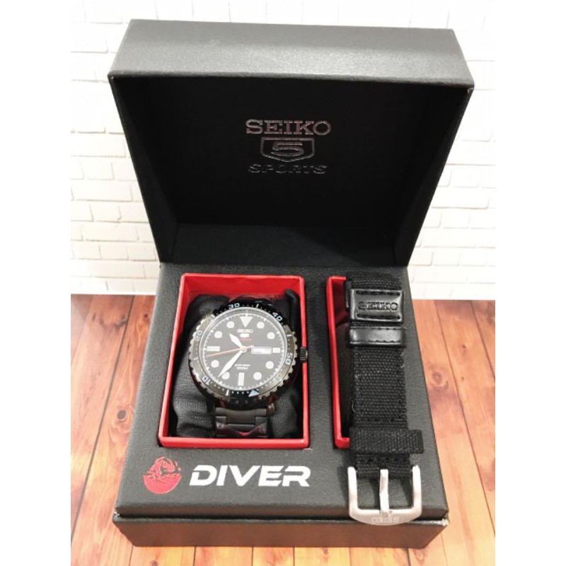 SEIKO JAM TANGAN PRIA MEWAH BOX TALI CADANGAN ANTI AIR