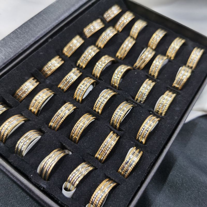 Cincin Titanium 36 PCS Model Garis Untuk Pria Wanita Anti Karat