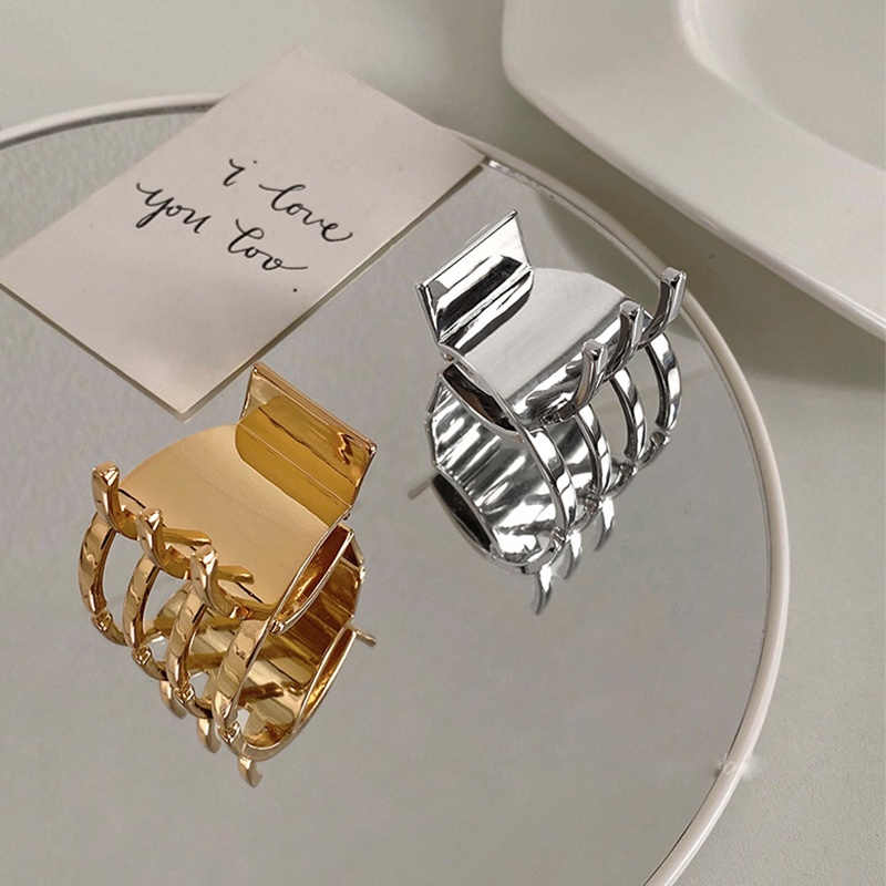 Jepit Rambut Simple Bahan Metal Warna Emas / Silver Untuk Wanita